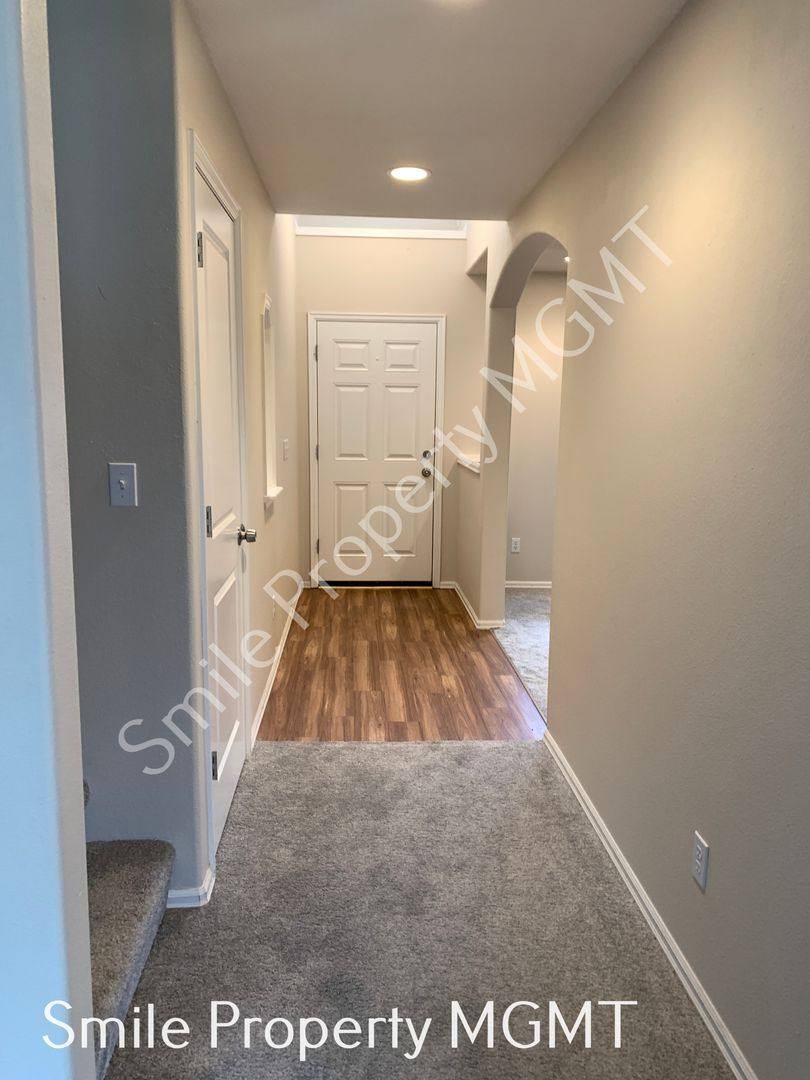 House for rent at 13840 SE 131st Ave, Clackamas, OR 97015