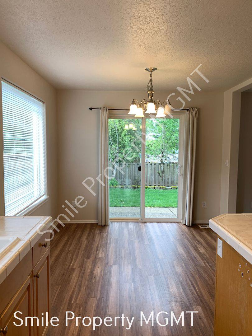 House for rent at 13840 SE 131st Ave, Clackamas, OR 97015