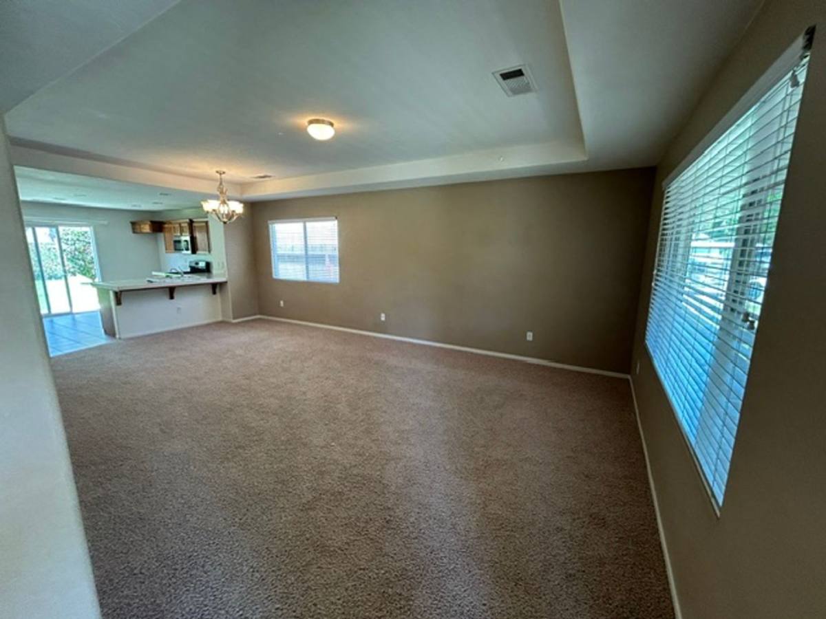 House for rent at 6336 W Clinton, Visalia, CA 93291