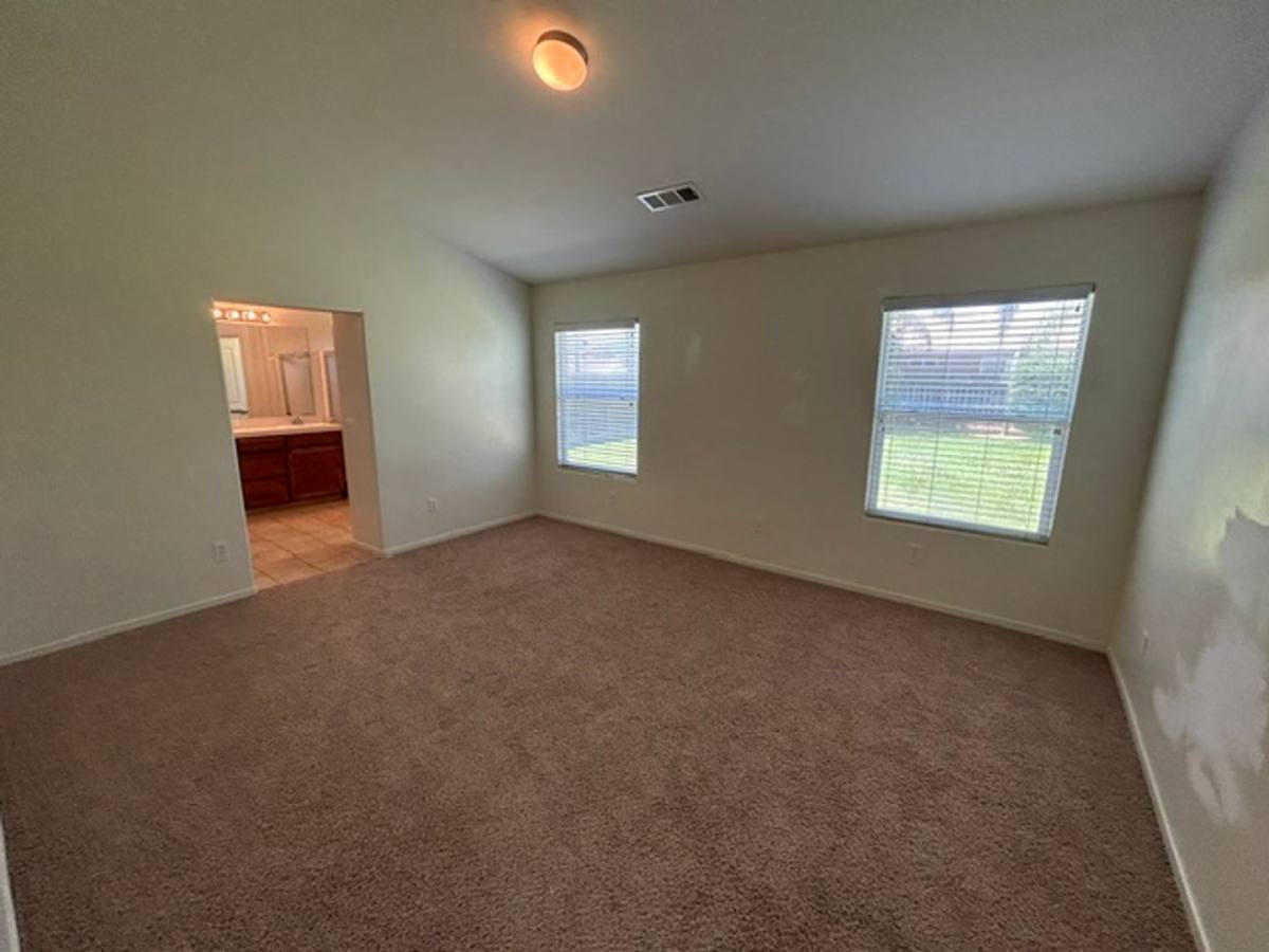 House for rent at 6336 W Clinton, Visalia, CA 93291