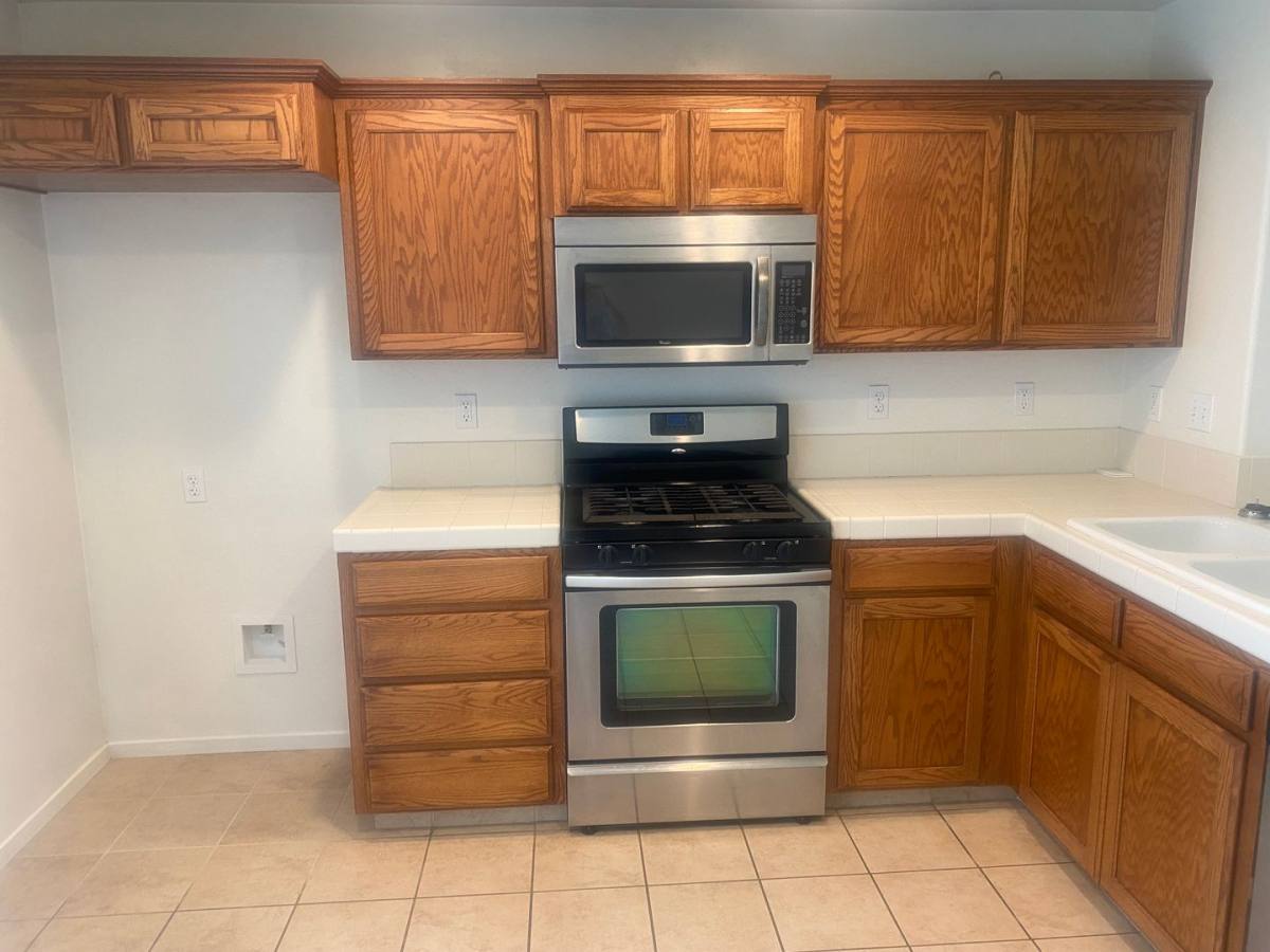 House for rent at 6336 W Clinton, Visalia, CA 93291