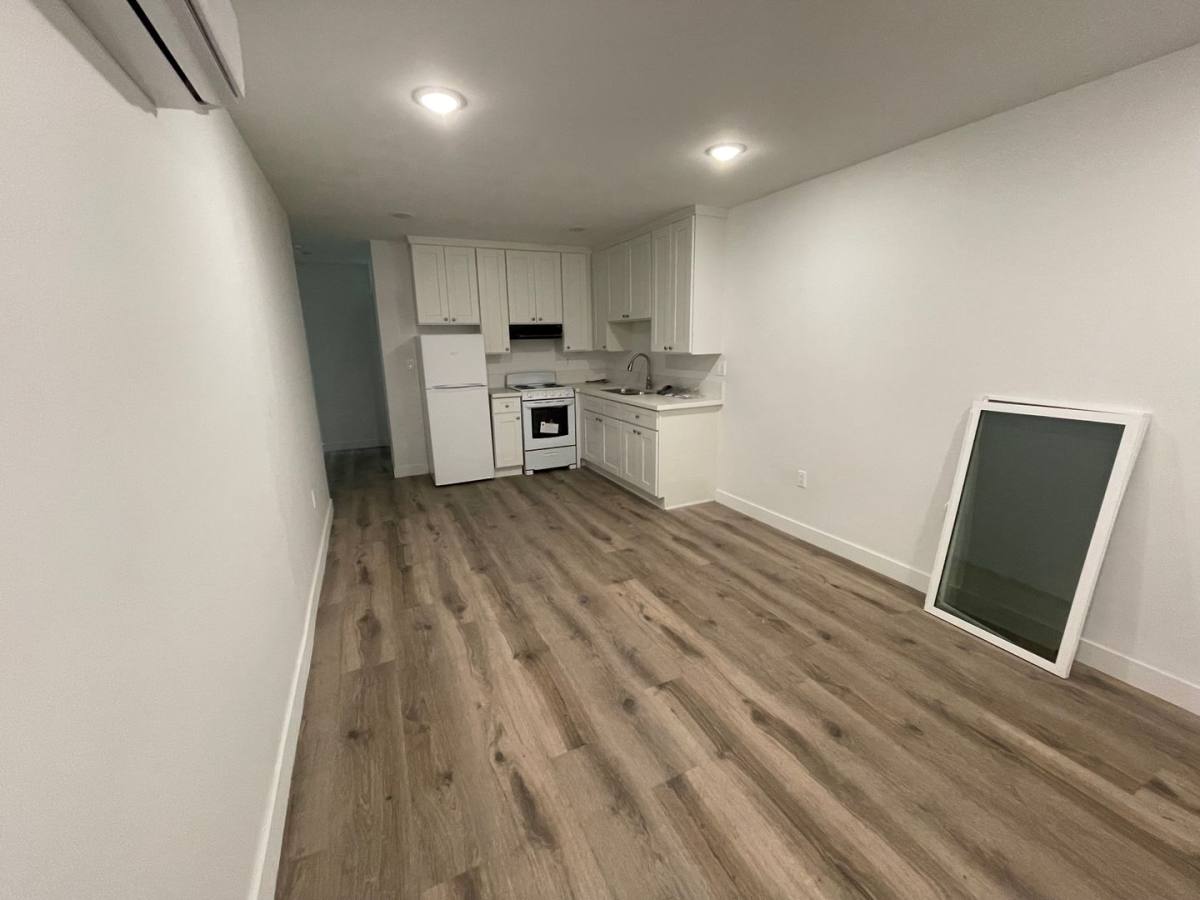 Apartment for rent at 966 N Mariposa Ave, Los Angeles, CA 90029
