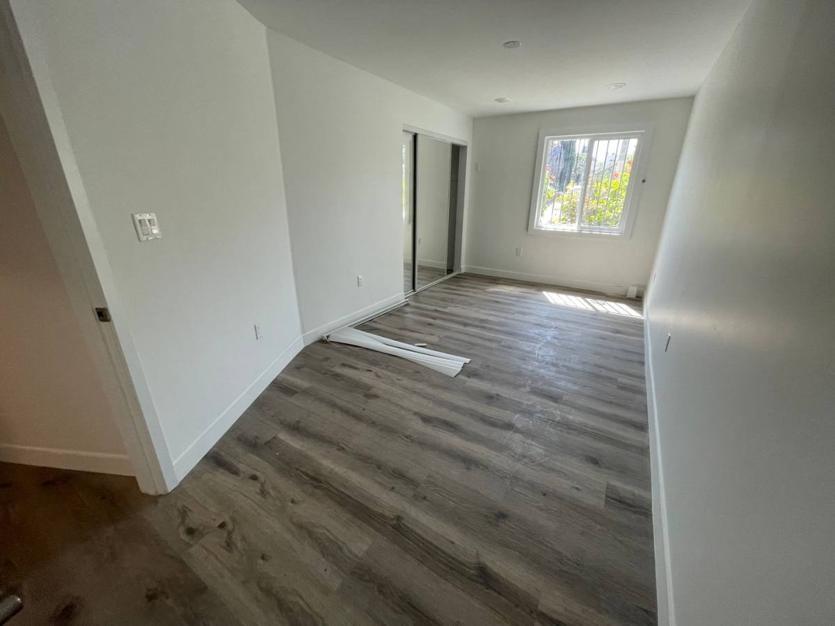 Apartment for rent at 966 N Mariposa Ave, Los Angeles, CA 90029