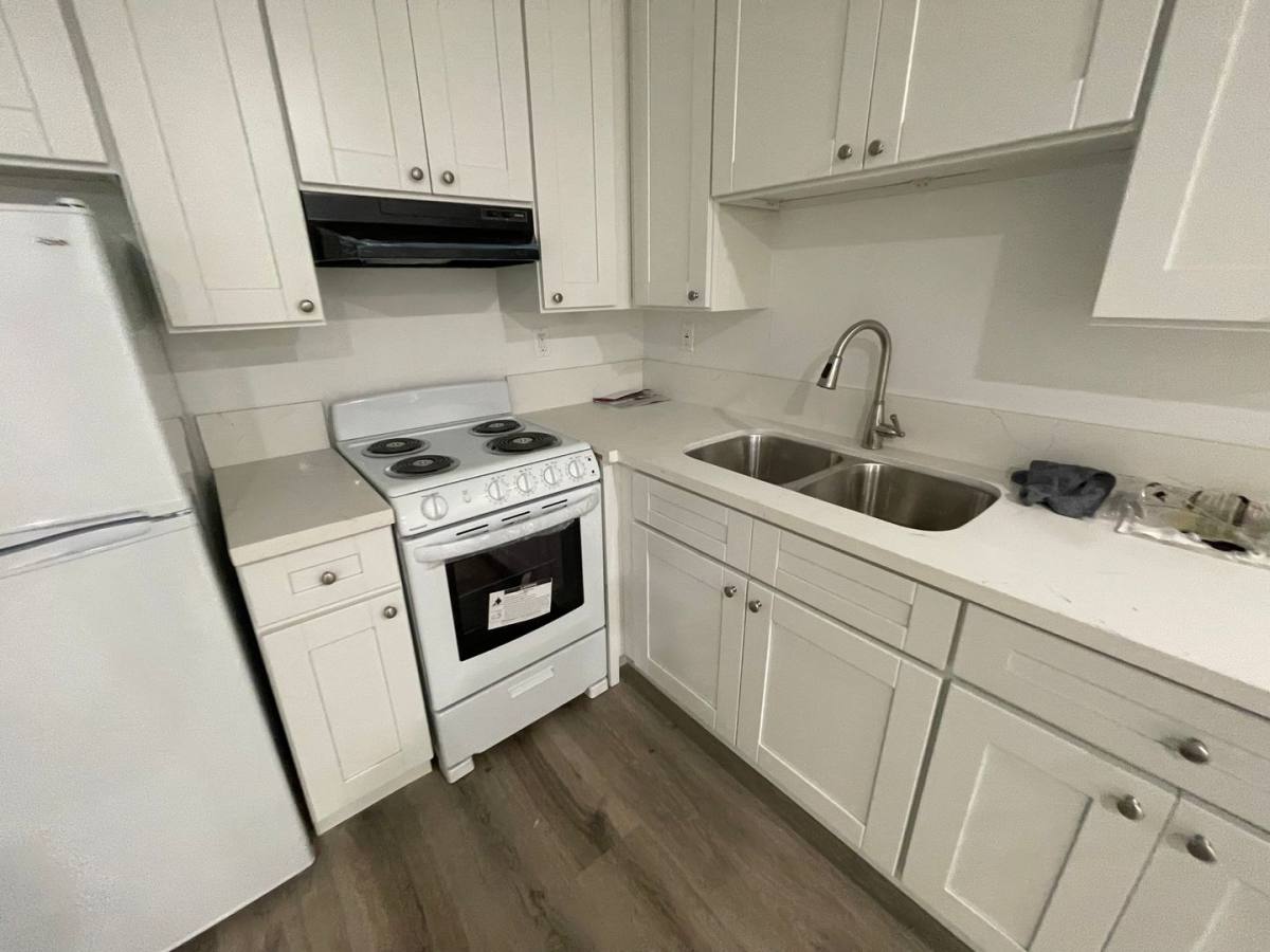 Apartment for rent at 966 N Mariposa Ave, Los Angeles, CA 90029