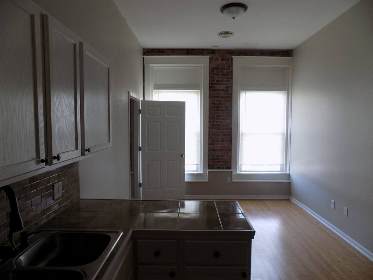 Apartment for rent at 121 W Broadway, Fairfield, IA 52556