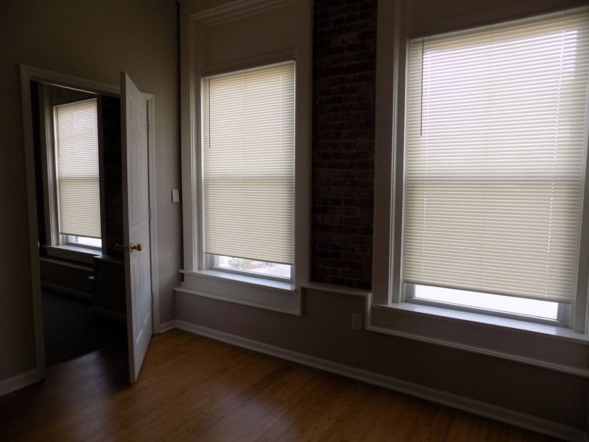 Apartment for rent at 121 W Broadway, Fairfield, IA 52556
