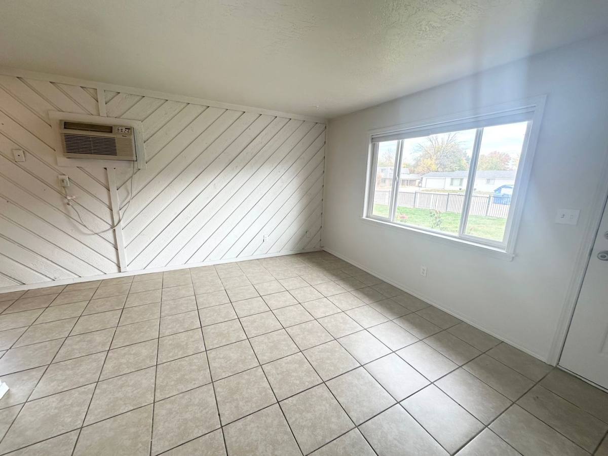 Apartment for rent at 207 Indiana Ave, Caldwell, ID 83605