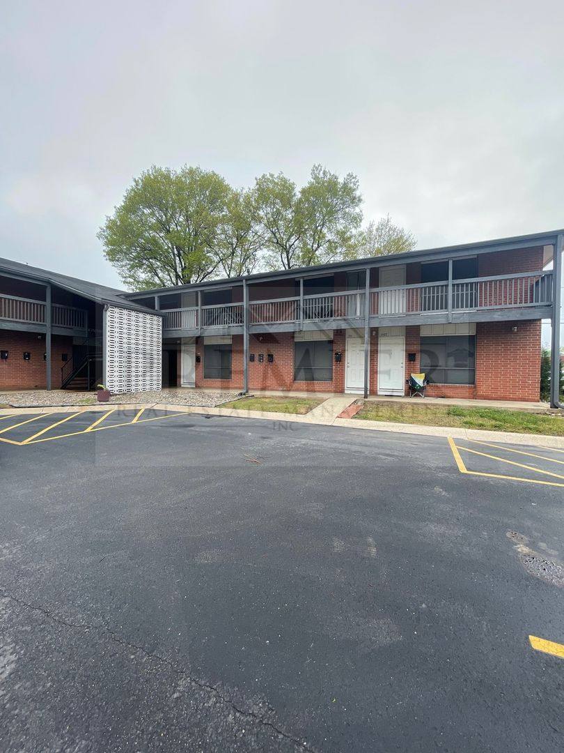 Apartment for rent at 6009 Barton Dr, Shawnee, KS 66203