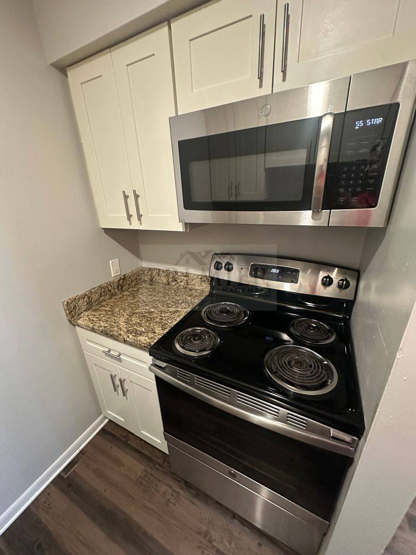 Apartment for rent at 6009 Barton Dr, Shawnee, KS 66203