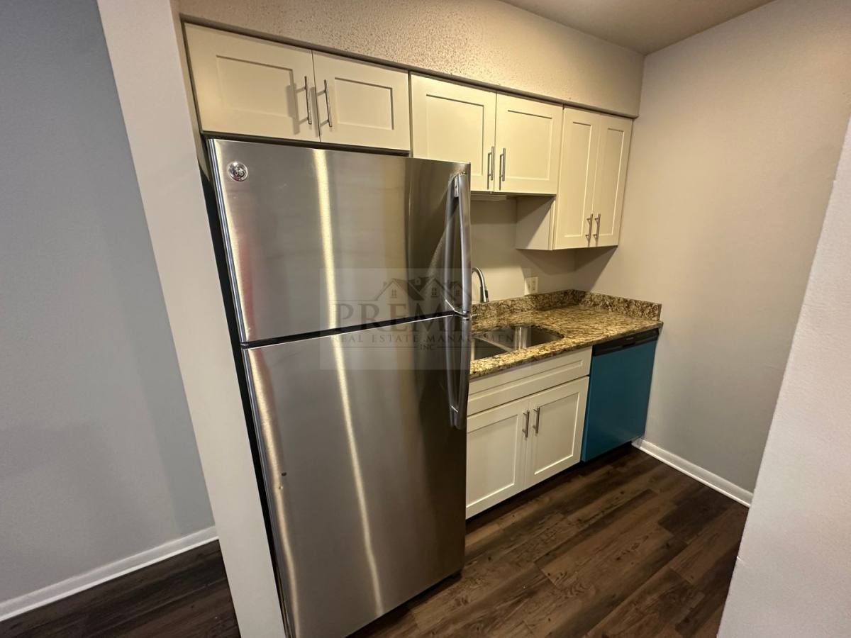 Apartment for rent at 6009 Barton Dr, Shawnee, KS 66203