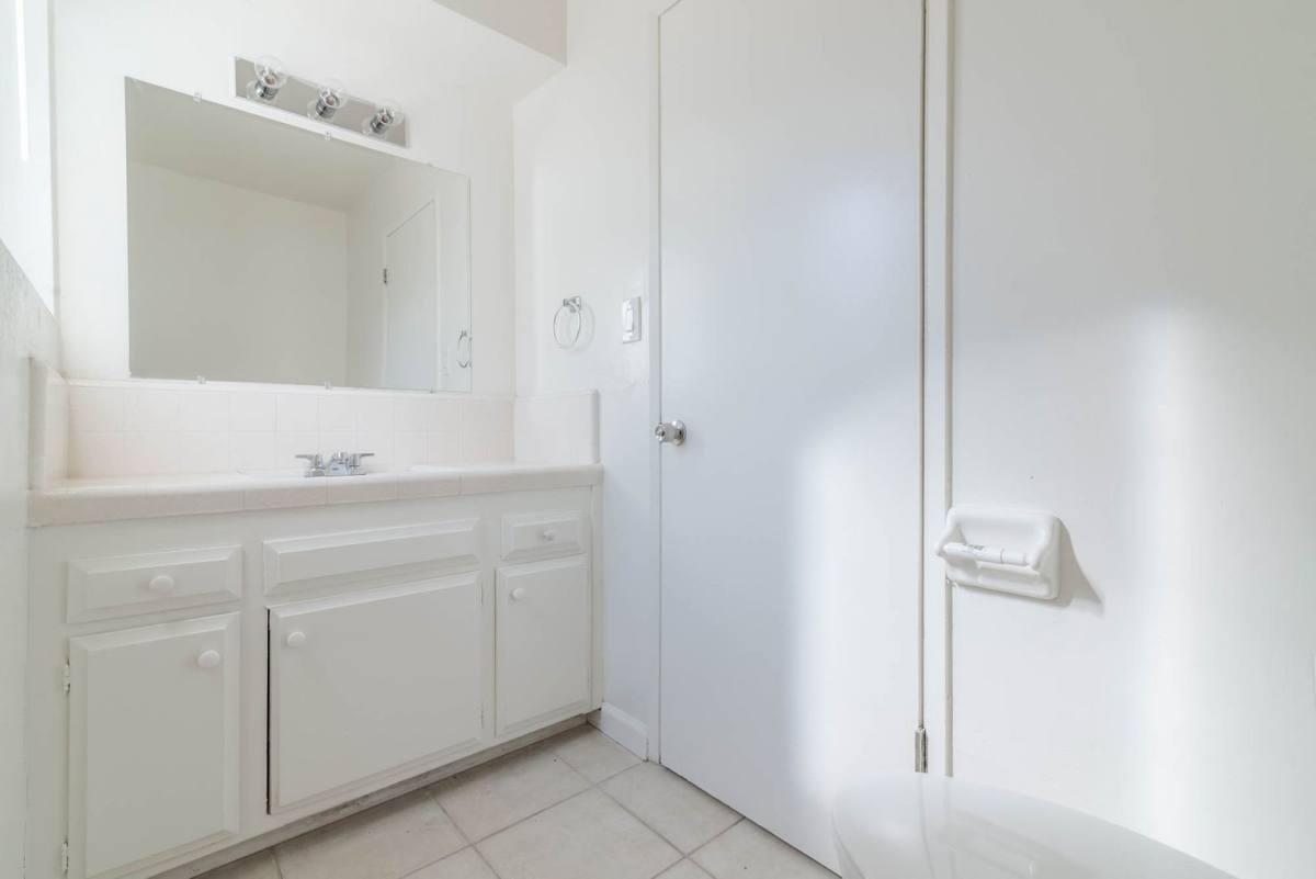 Apartment for rent at 3600-3610 Dana St, Bakersfield, CA 93306