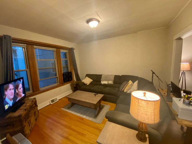 Apartment for rent at 2221 W School St, Chicago, IL 60618