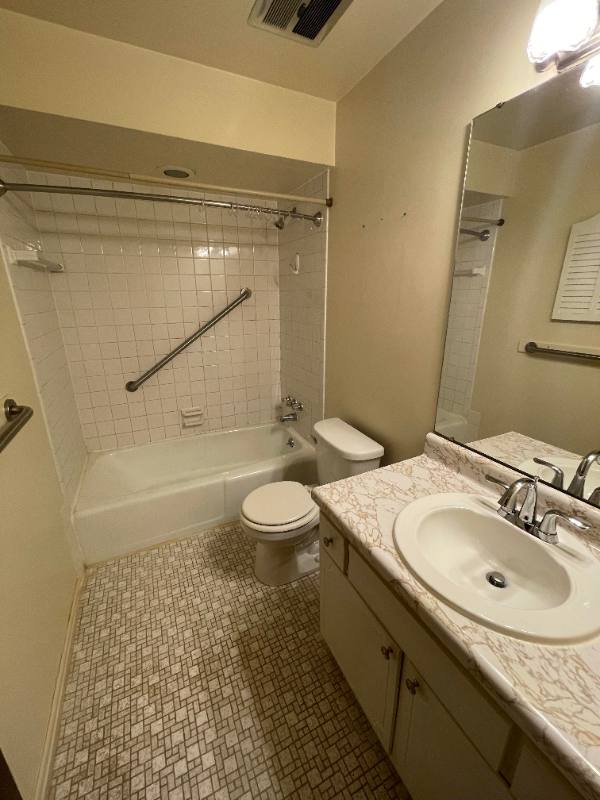 Townhouse for rent at 920 Wildlife Lodge Rd, New Kensington, PA 15068
