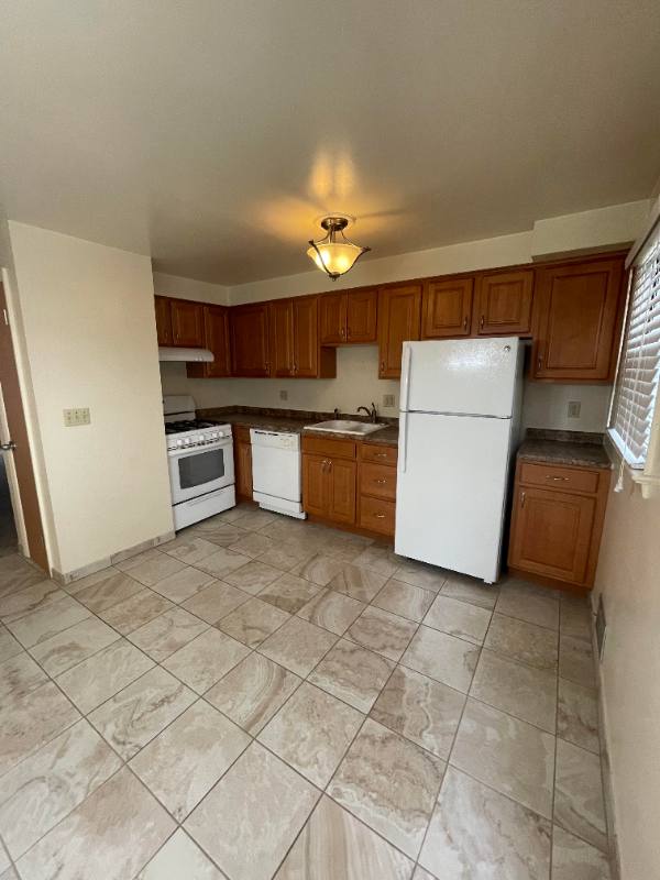 Townhouse for rent at 920 Wildlife Lodge Rd, New Kensington, PA 15068