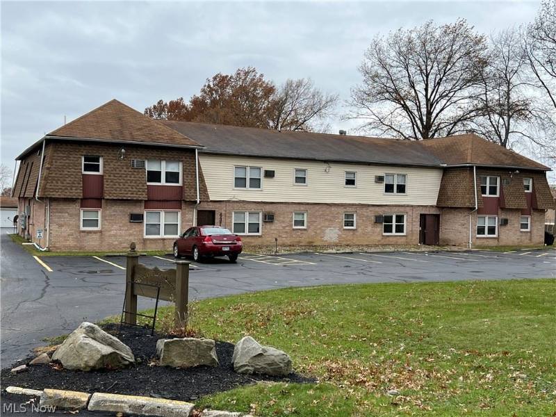 Apartment for rent at 637 Wendy Place #13, Cortland, OH 44410