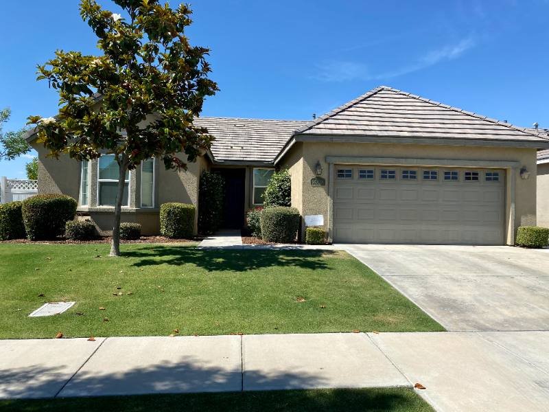 House for rent at 14708 Checkerbloom Dr, Bakersfield, CA 93314