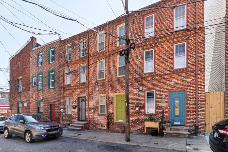 Townhouse for rent at 304 Sears St, Philadelphia, PA 19147