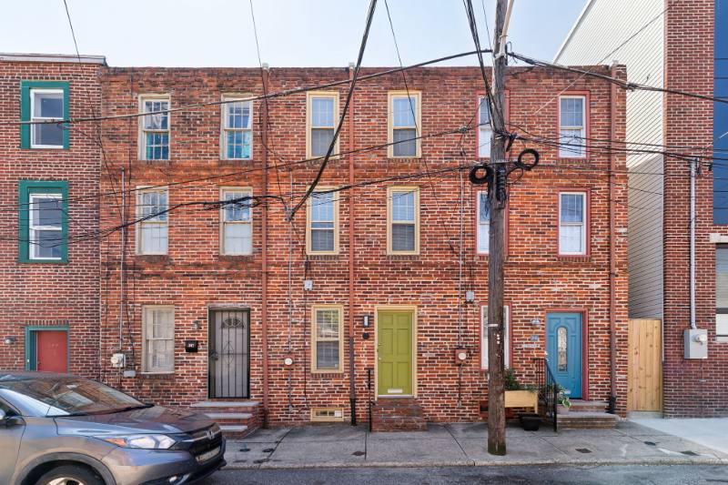 Townhouse for rent at 304 Sears St, Philadelphia, PA 19147
