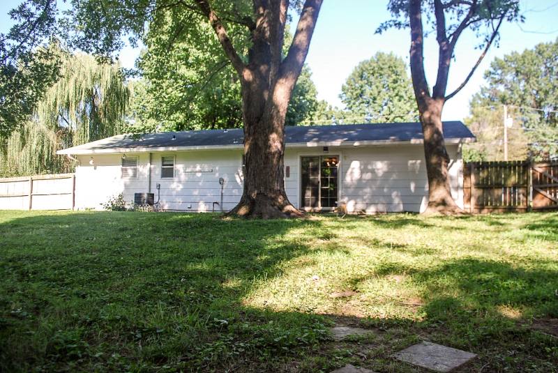 House for rent at 1108 Royal Dr, Bentonville, AR 72712