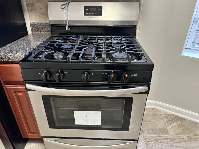 Apartment for rent at 146 Manhattan Ave #3, Jersey City, NJ 07307