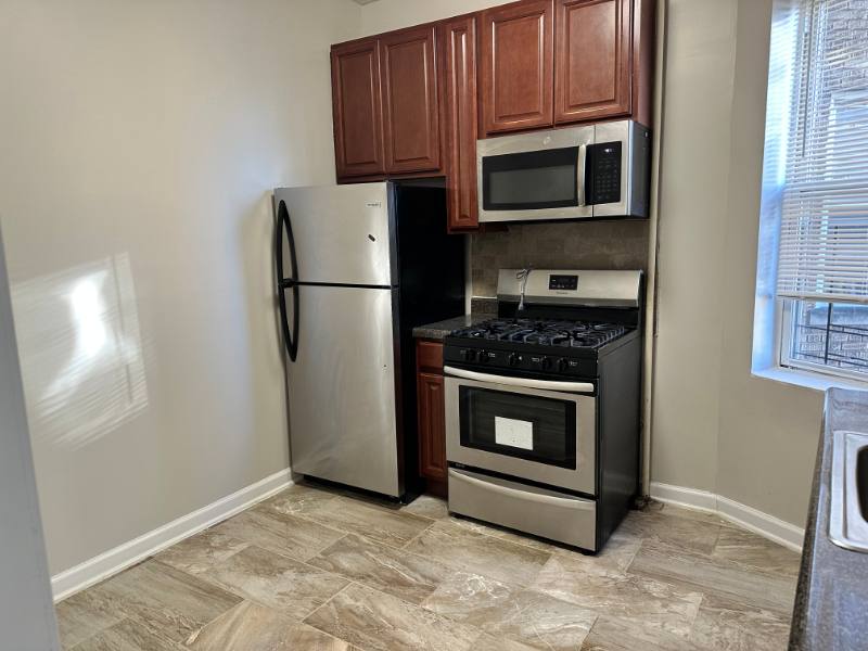 Apartment for rent at 146 Manhattan Ave #3, Jersey City, NJ 07307