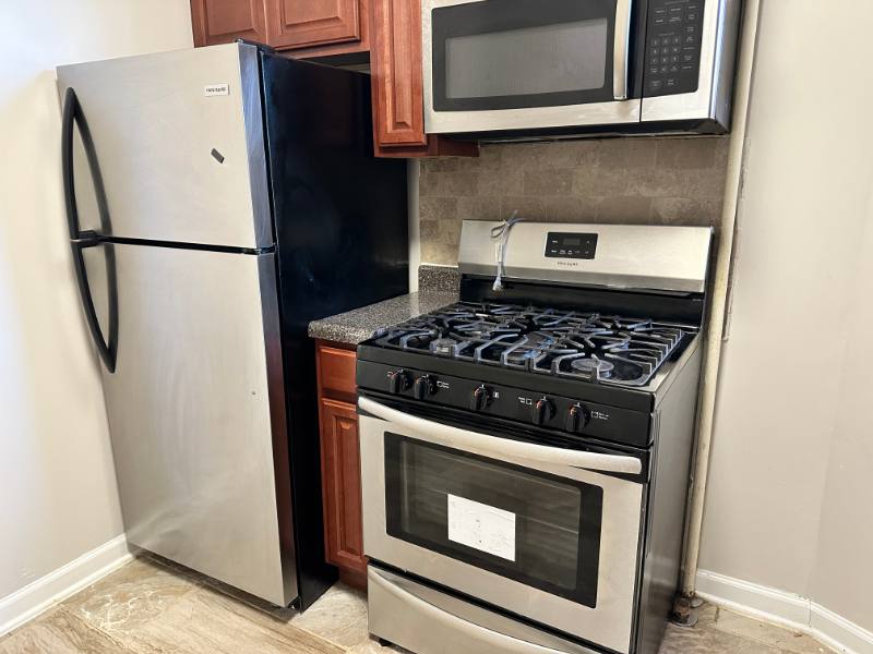 Apartment for rent at 146 Manhattan Ave #3, Jersey City, NJ 07307