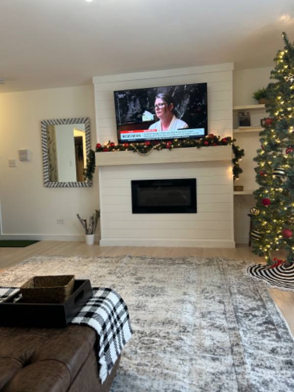 Apartment for rent at 2619 W Agatite Ave #1A, Chicago, IL 60625
