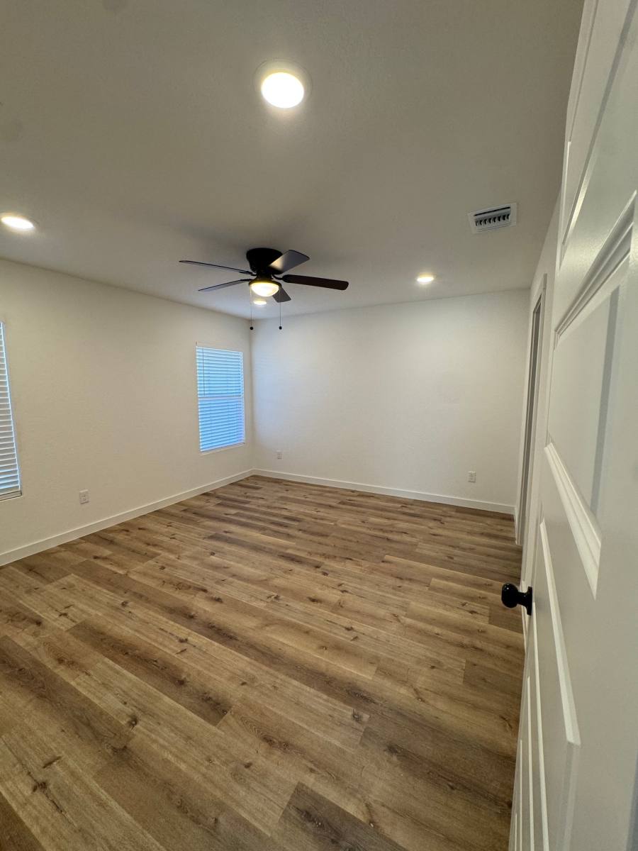 Apartment for rent at 2105 Vista Rosa #B, Three Rivers, TX 78071