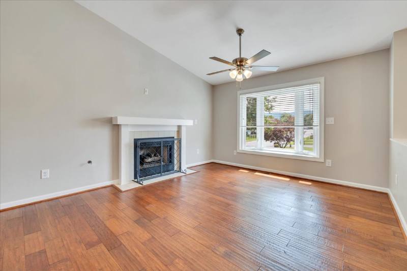 House for rent at 1905 Summerfield Dr, Roanoke, VA 24012