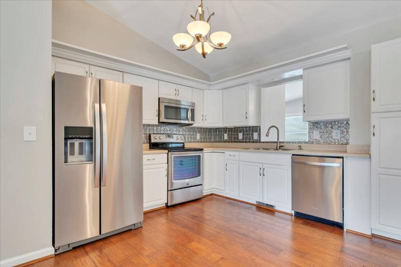 House for rent at 1905 Summerfield Dr, Roanoke, VA 24012