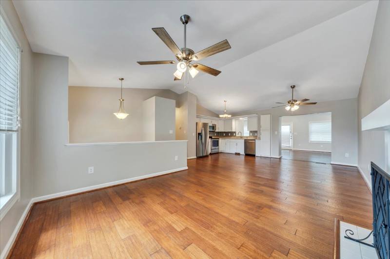 House for rent at 1905 Summerfield Dr, Roanoke, VA 24012
