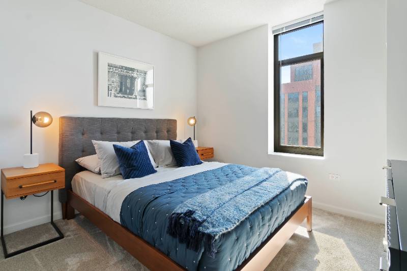 Apartment for rent at 318 N Desplaines St, Chicago, IL 60661