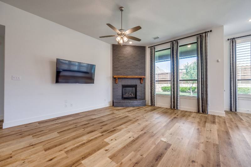 House for rent at 914 Songbid Lane, Sherman, TX 75092