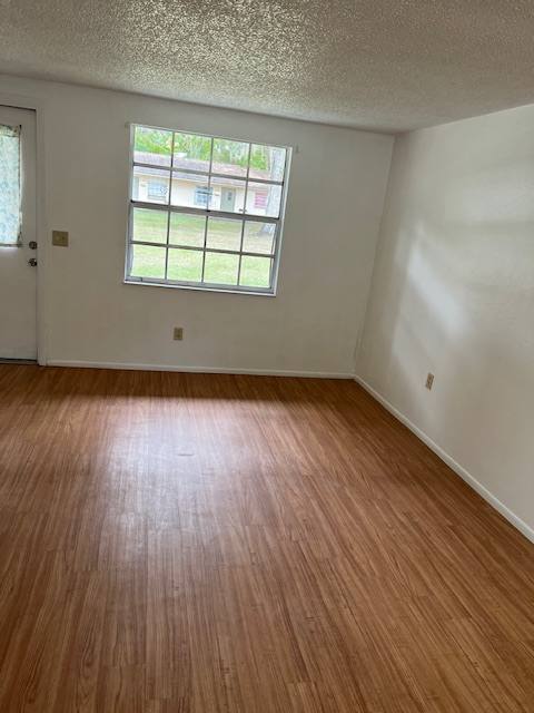 Apartment for rent at 4850 5th St, Zephyrhills, FL 33542