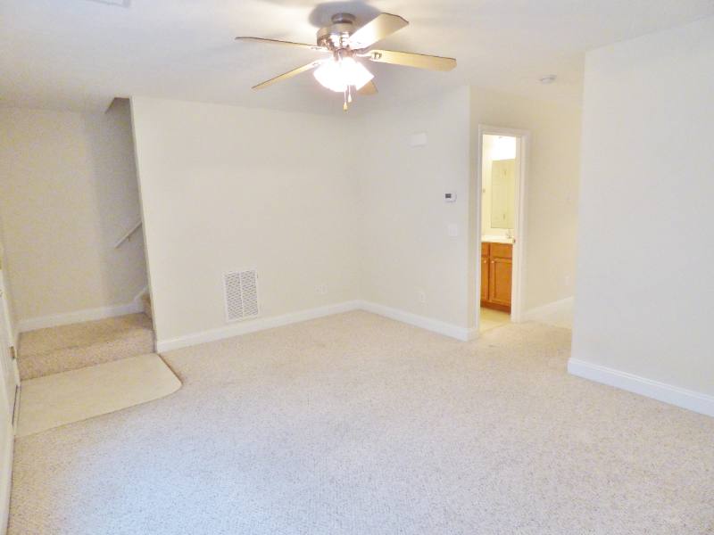 Townhouse for rent at 103 12th St #B, Grottoes, VA 24441