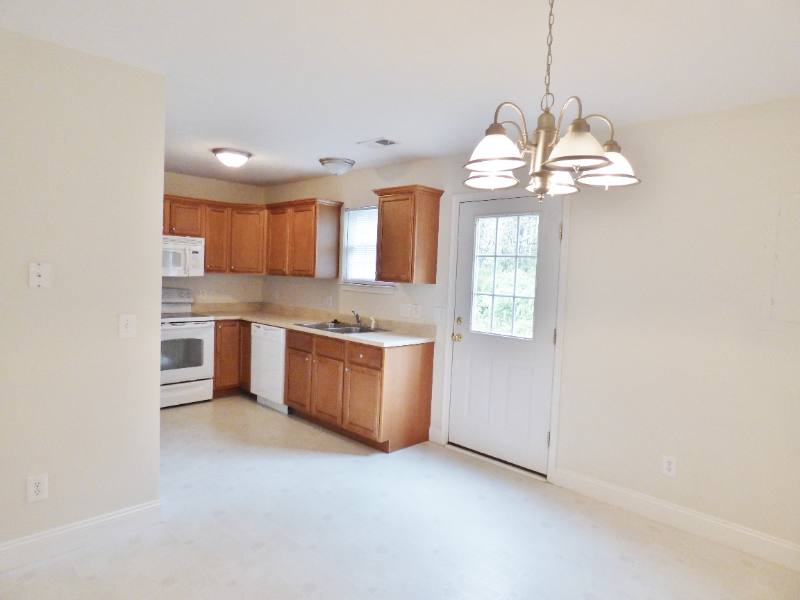 Townhouse for rent at 103 12th St #B, Grottoes, VA 24441