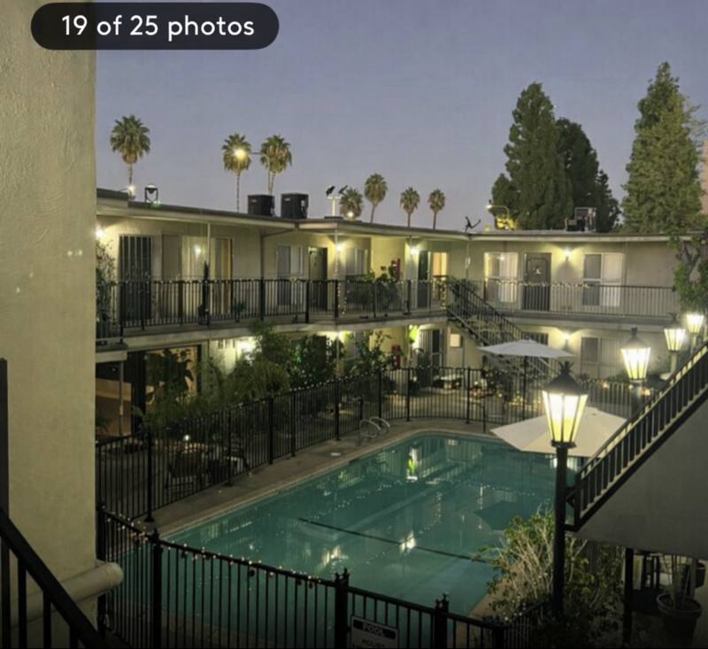 Apartment for rent at 20880 Ventura Blvd #11, Woodland Hills, CA 91364