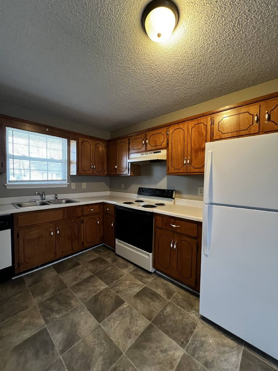 House for rent at 1005 Poppyseed Dr, Oak Grove, KY 42262