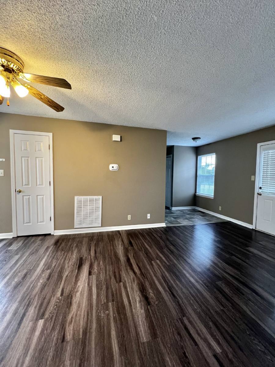 House for rent at 1005 Poppyseed Dr, Oak Grove, KY 42262