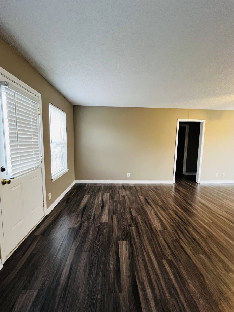 House for rent at 1005 Poppyseed Dr, Oak Grove, KY 42262