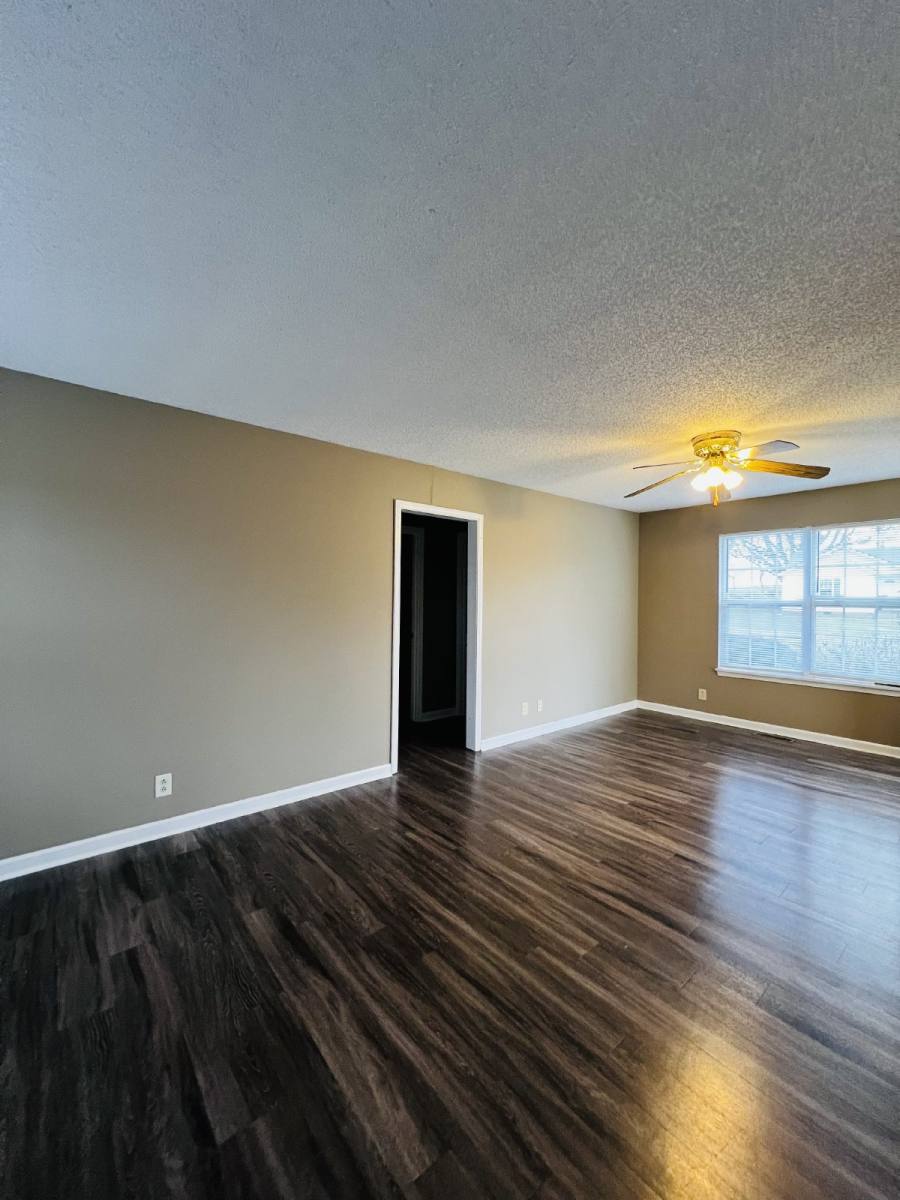 House for rent at 1005 Poppyseed Dr, Oak Grove, KY 42262