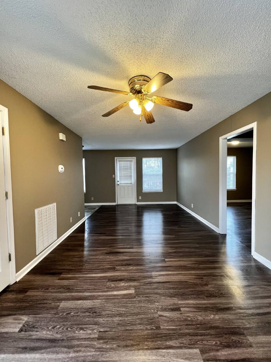 House for rent at 1005 Poppyseed Dr, Oak Grove, KY 42262