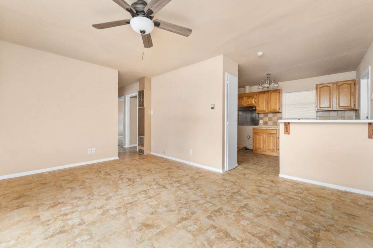 House for rent at 218 E Villaret Blvd, San Antonio, TX 78221