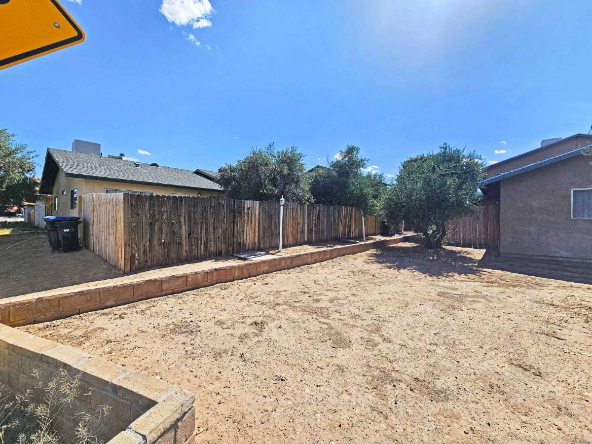 Apartment for rent at 201 N Alvord E, Ridgecrest, CA 93555
