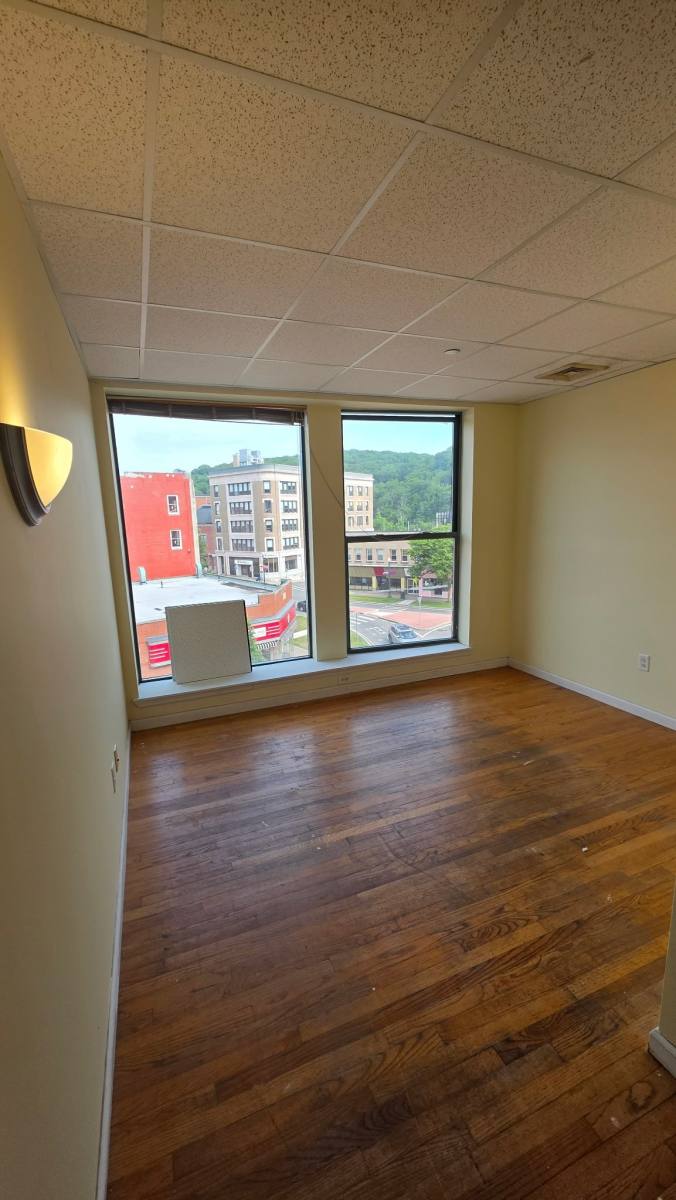 Apartment for rent at 16 Franklin St #404 B2-800, Norwich, CT 06360