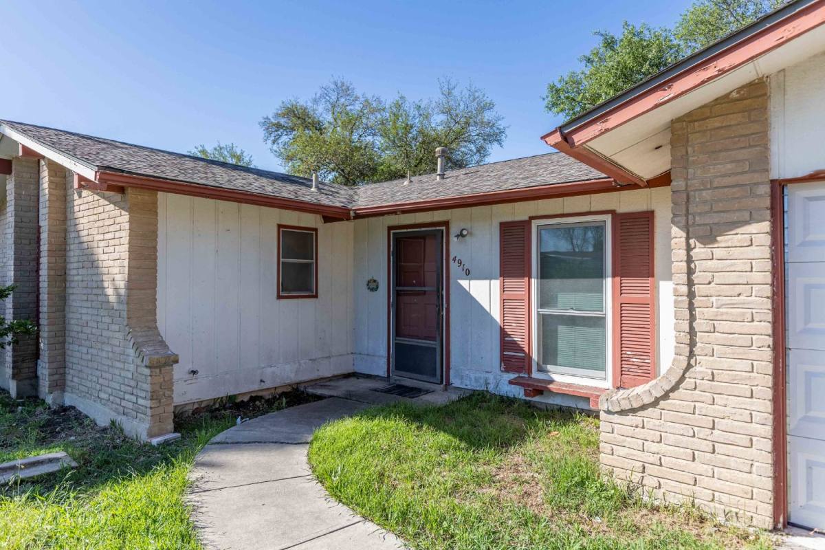 House for rent at 4910 Tennyson Dr, San Antonio, TX 78217