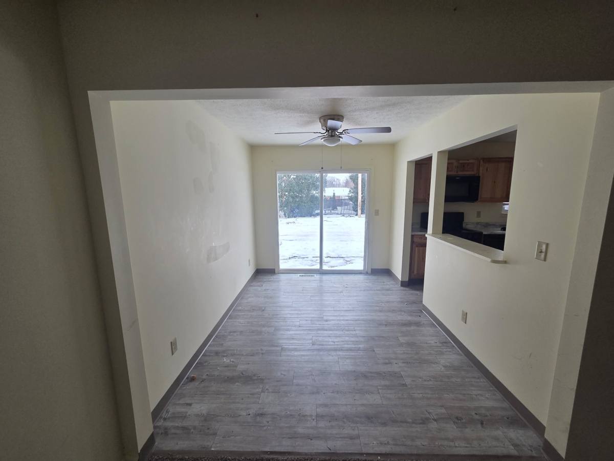House for rent at 343 Mathews Rd, Youngstown, OH 44512