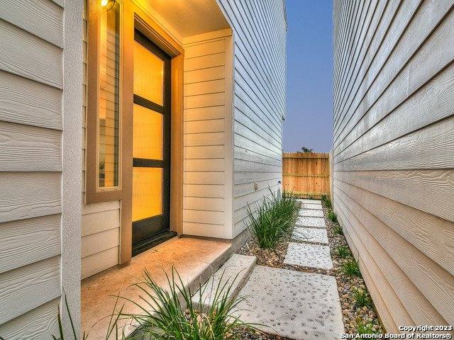 House for rent at 3831 Harry Wurzbach Rd #BLDG 6, San Antonio, TX 78209