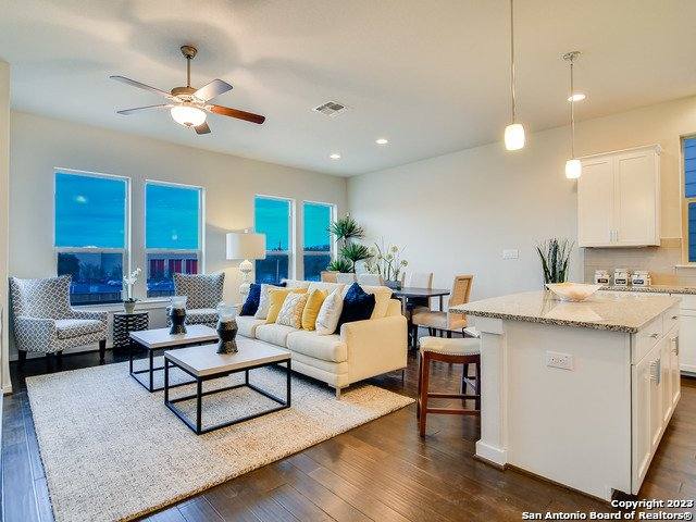 House for rent at 3831 Harry Wurzbach Rd #BLDG 6, San Antonio, TX 78209