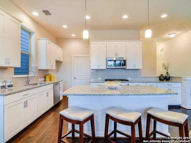House for rent at 3831 Harry Wurzbach Rd #BLDG 6, San Antonio, TX 78209